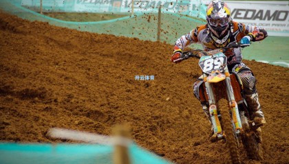 巴斯关键封盖锁定胜局，韦伯斯特三分雨逆转僵局，辽宁广厦双双告捷