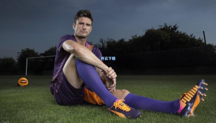 红黑防线革新计划启动 意媒曝米兰双线追逐顶级中卫