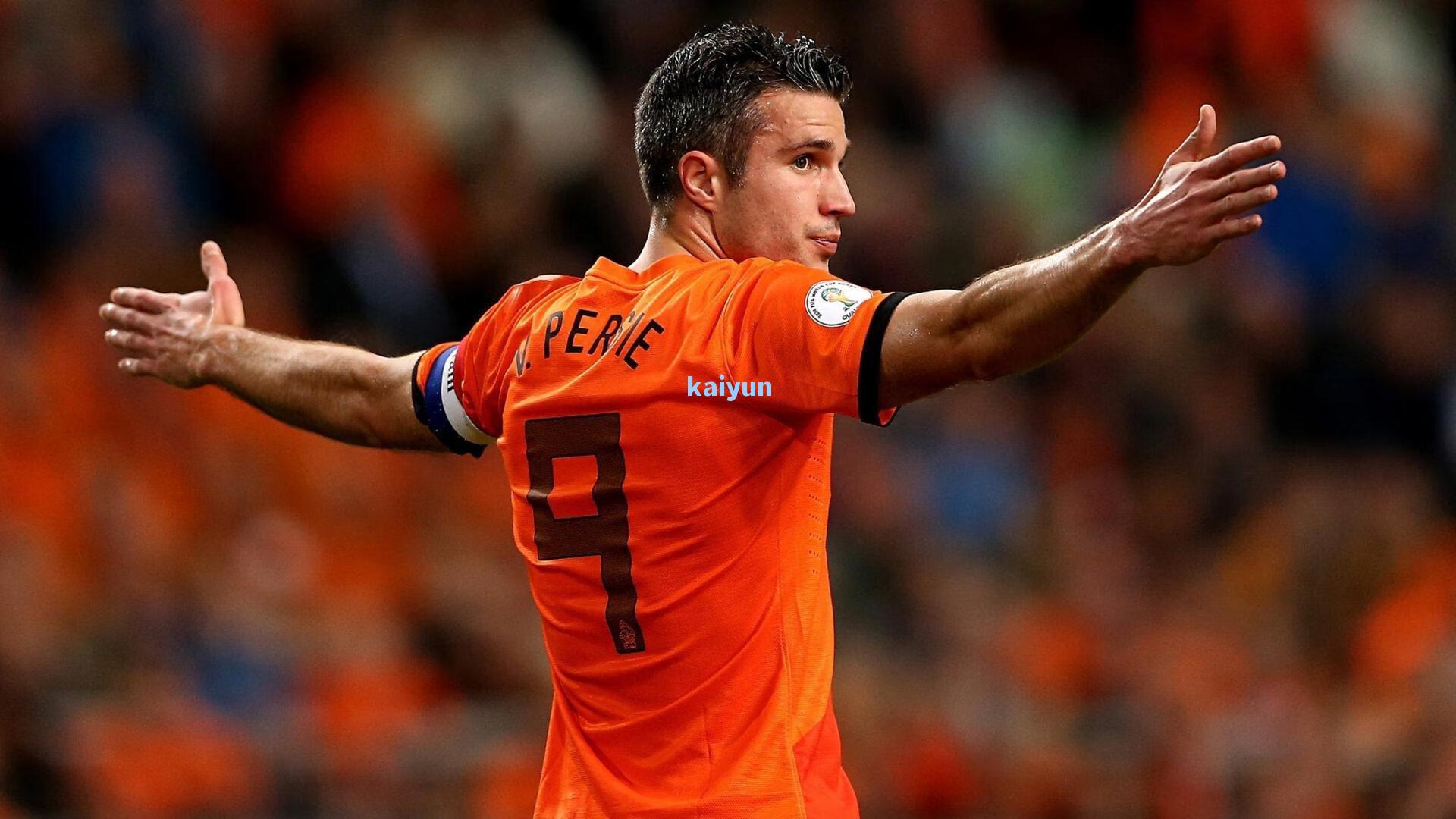 鲁梅尼格盛赞凯恩领袖气质，从始至终坚信他是拜仁完美拼图