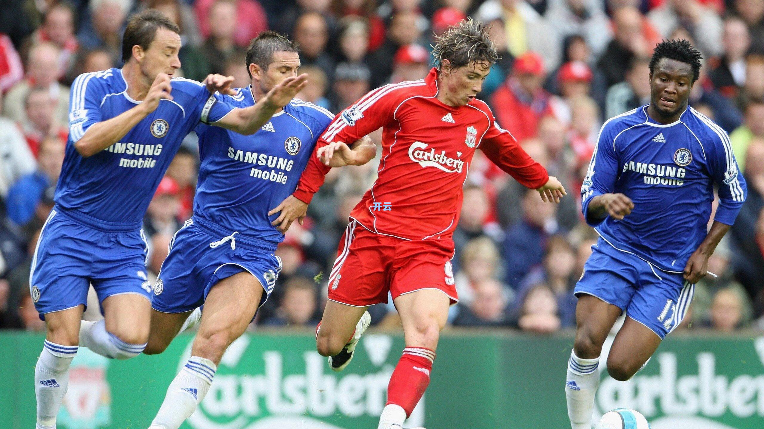 欧冠巅峰对决,皇马主场迎战曼城,蓝月亮能否全身而退?